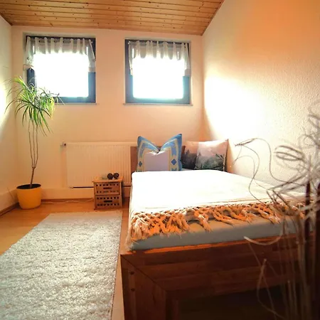 4 Personen Im Wald Mit Kamin, 84m², 3 *