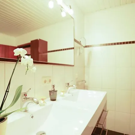 4 Personen Im Wald Mit Kamin, 84m², 3