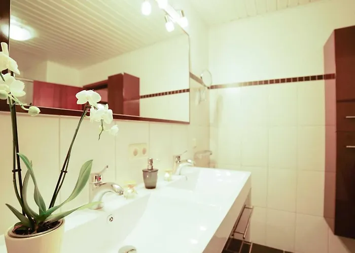 4 Personen Im Wald Mit Kamin, 84m², 3
